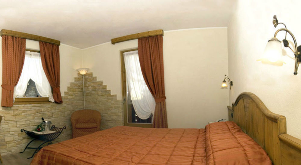 Hotel Costanza Mountain Holiday Livigno Bagian luar foto